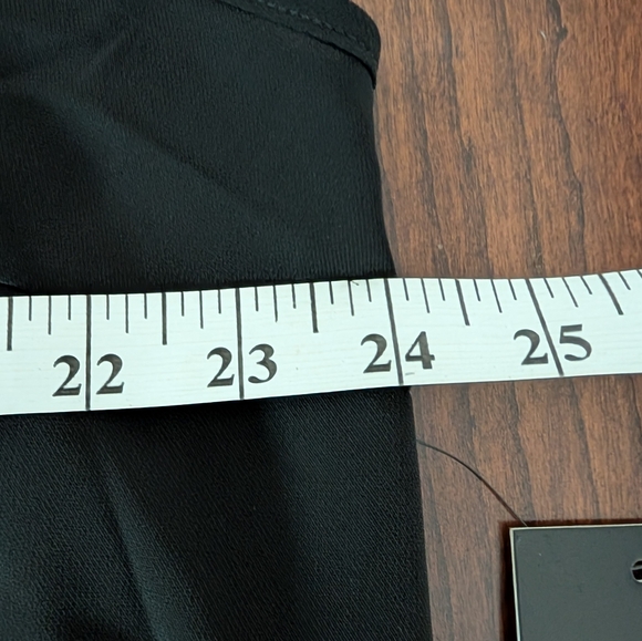 3/$30 NWT Eloquii Black V-neck Cami - Picture 8 of 8